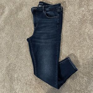 AE Jegging. 18 short.